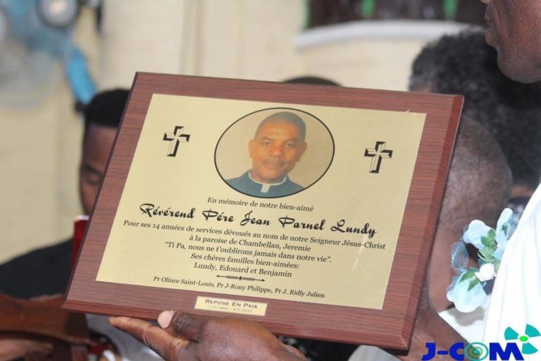 Le révérend père Jean Parnel Lundy est mort