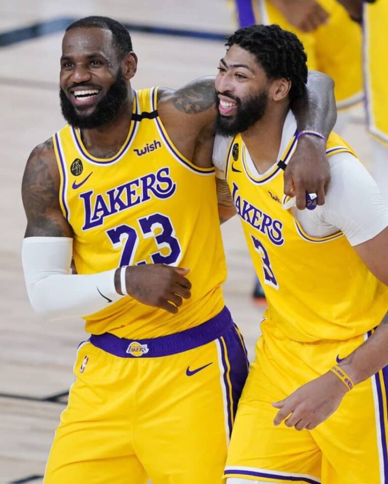 Les Lakers à un match du titre suprême