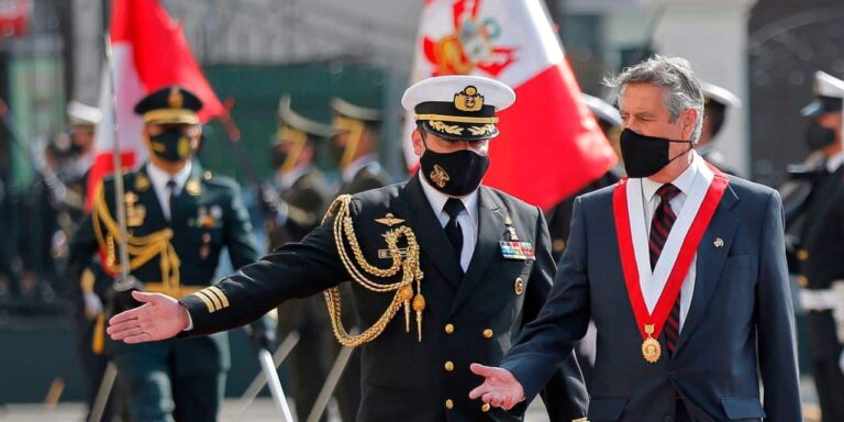 Le Pérou nomme son troi­sième président en 8 jours