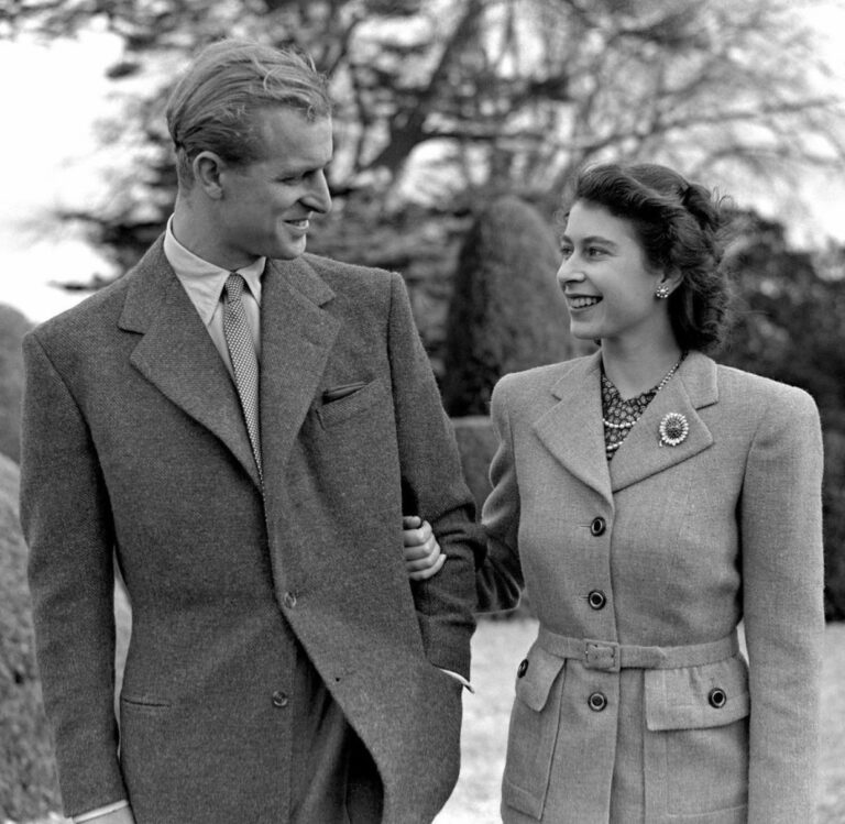 Elisabeth II et Philip célèbrent 73 ans de mariage