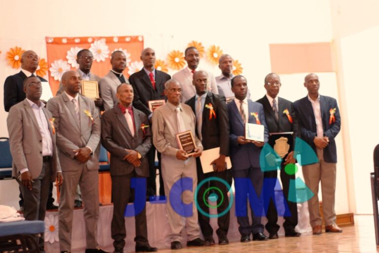 10 enseignants chevronnés du Lycée Nord Alexis de Jérémie honorés par des anciens élèves