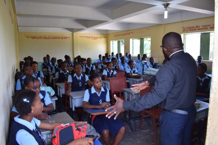 Réouverture des écoles à Jérémie, après des semaines de grève