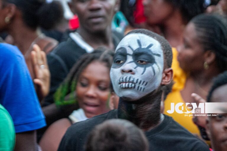 d6728d9c-5fff-4756-a5d7-6eb2b6375b44